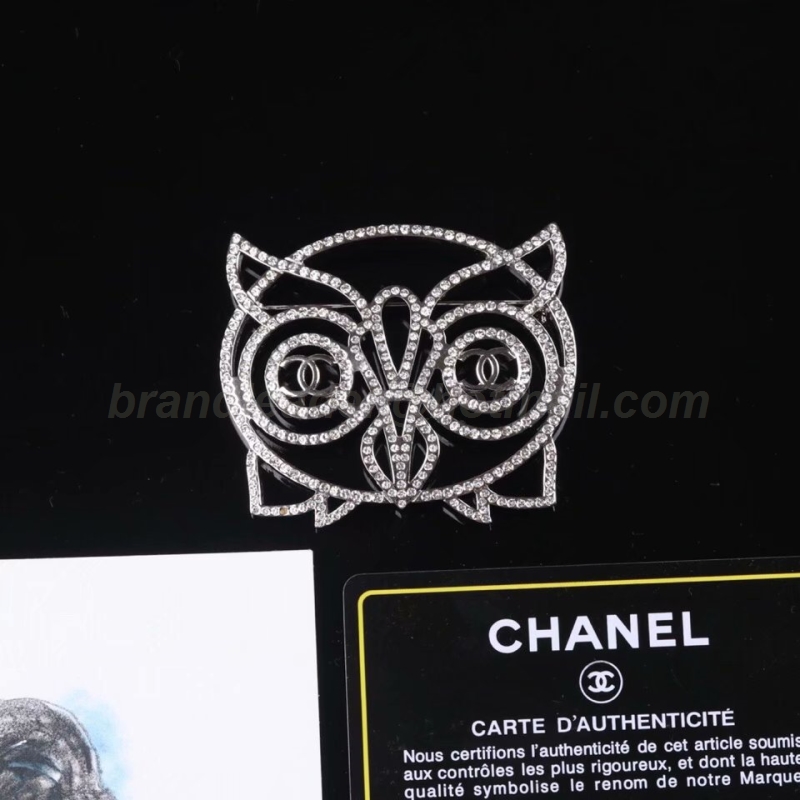 Chanel Brooch 94